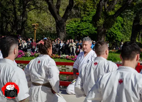 Formación sobre el escenario · Enbu en el Jardín Japonés 2024