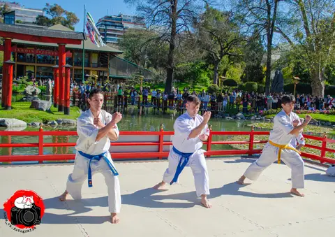Demostración grupal de técnicas · Enbu en el Jardín Japonés 2024