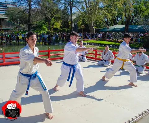 Demostración grupal de técnicas · Enbu en el Jardín Japonés 2024