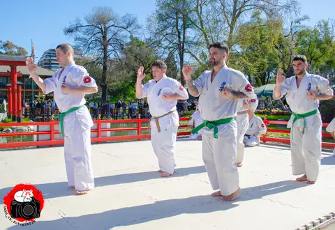 Demostración grupal de técnicas · Enbu en el Jardín Japonés 2024