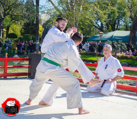 Demostración grupal de técnicas · Enbu en el Jardín Japonés 2024