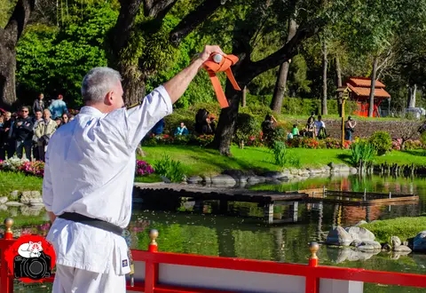 Tameshiwari con barras de hielo · Enbu en el Jardín Japonés 2024